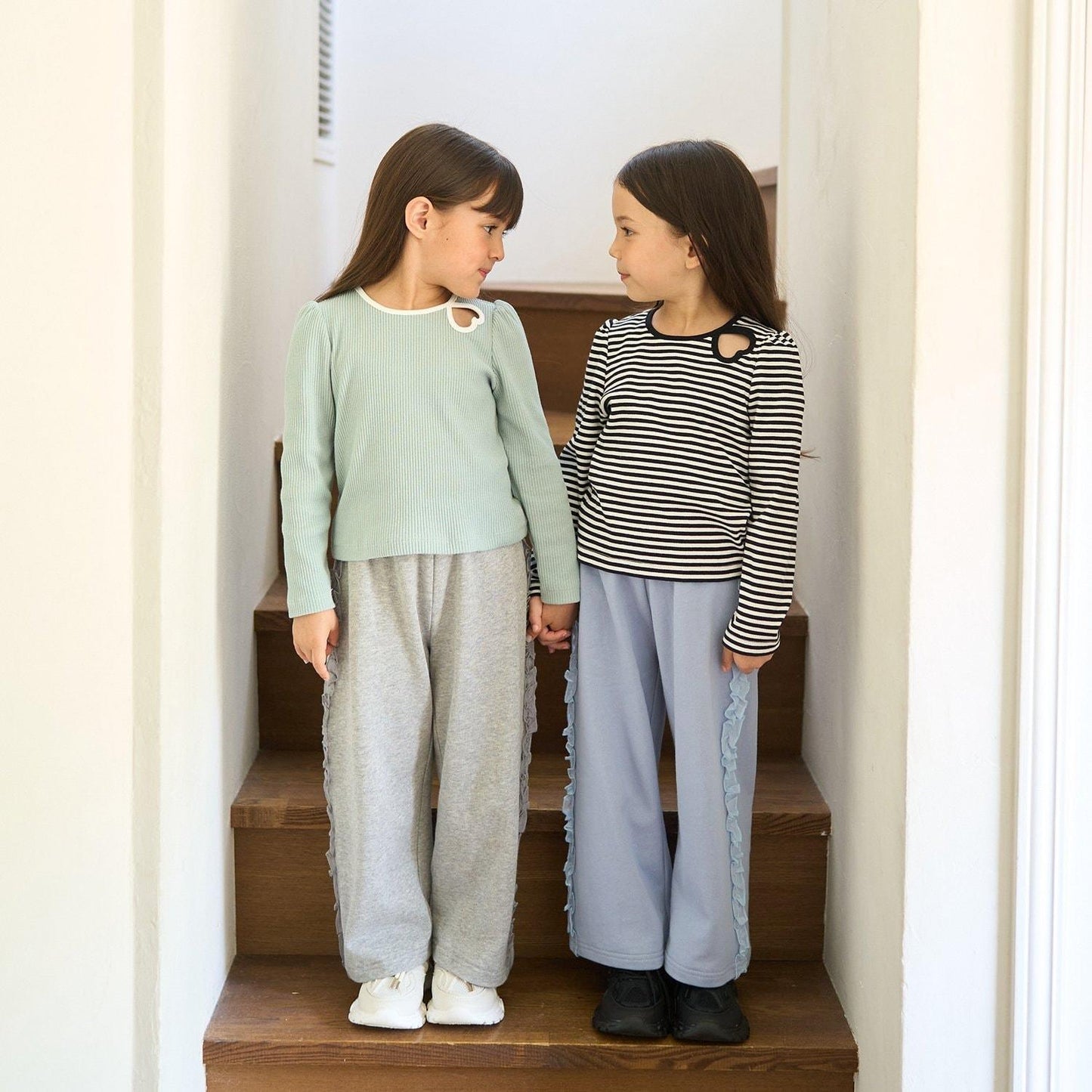 【防起球加絨】側邊荷葉邊寬鬆版型衛褲