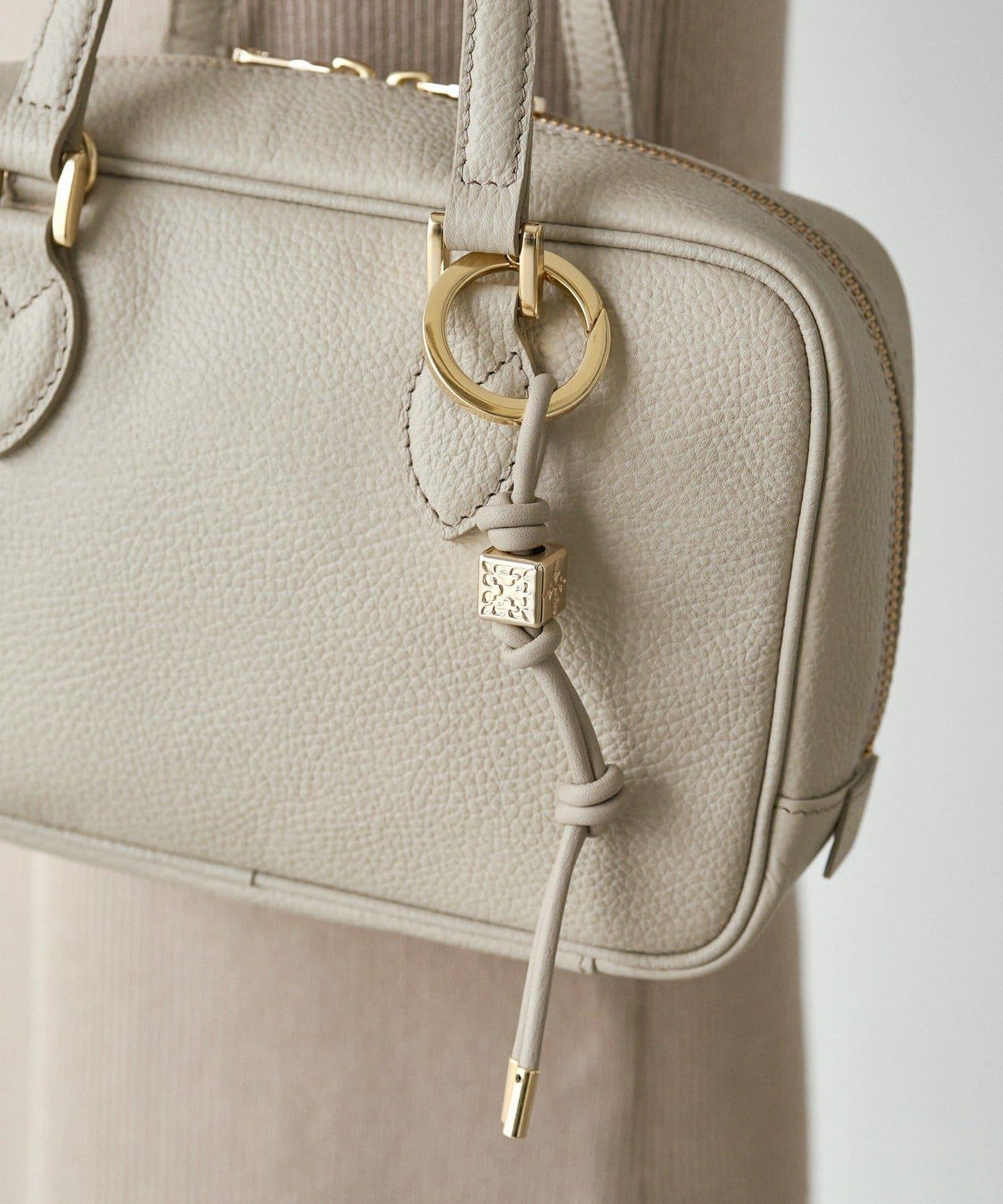 【結飾造型×金屬配件】皮革繩包包掛飾