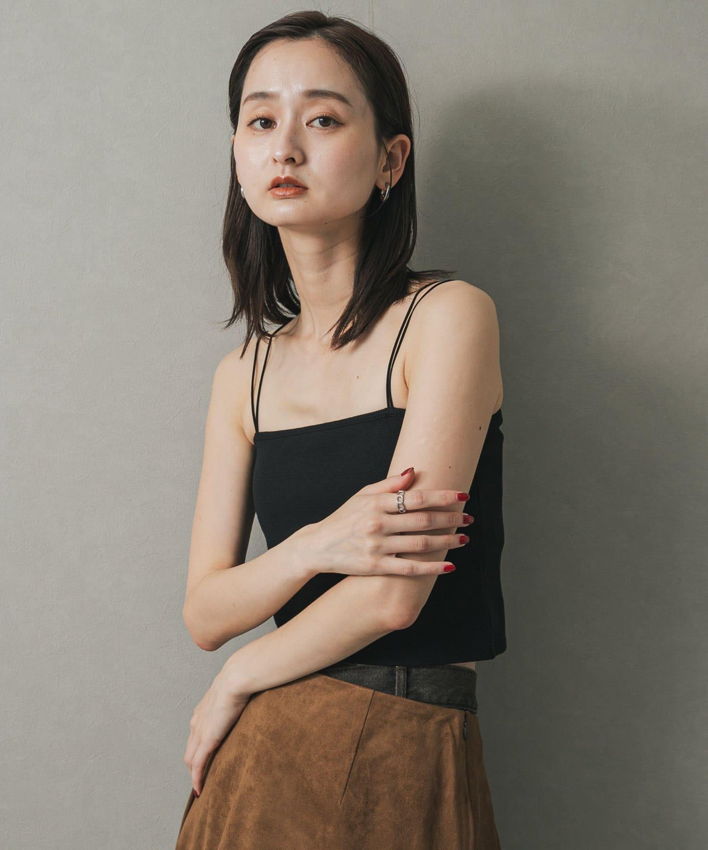 短款帶胸墊吊帶背心