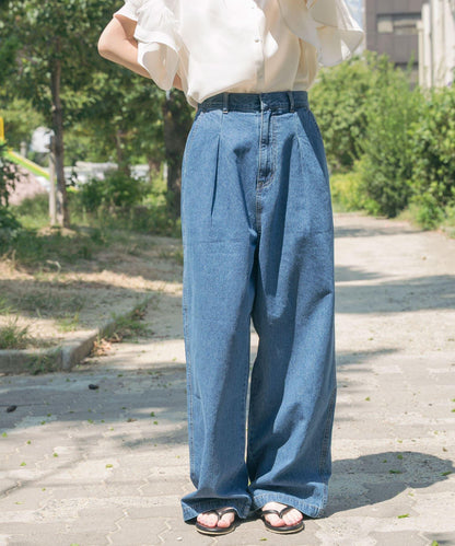 高腰褶皺牛仔褲