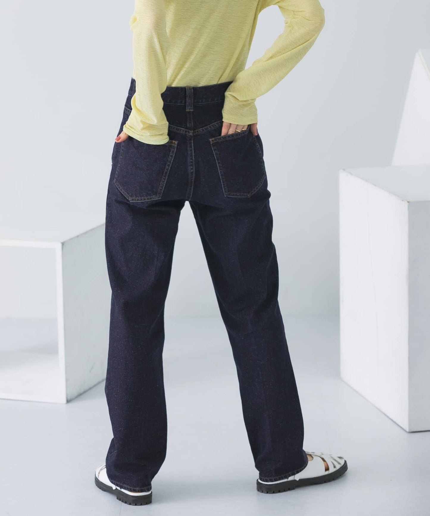中縫直筒牛仔褲