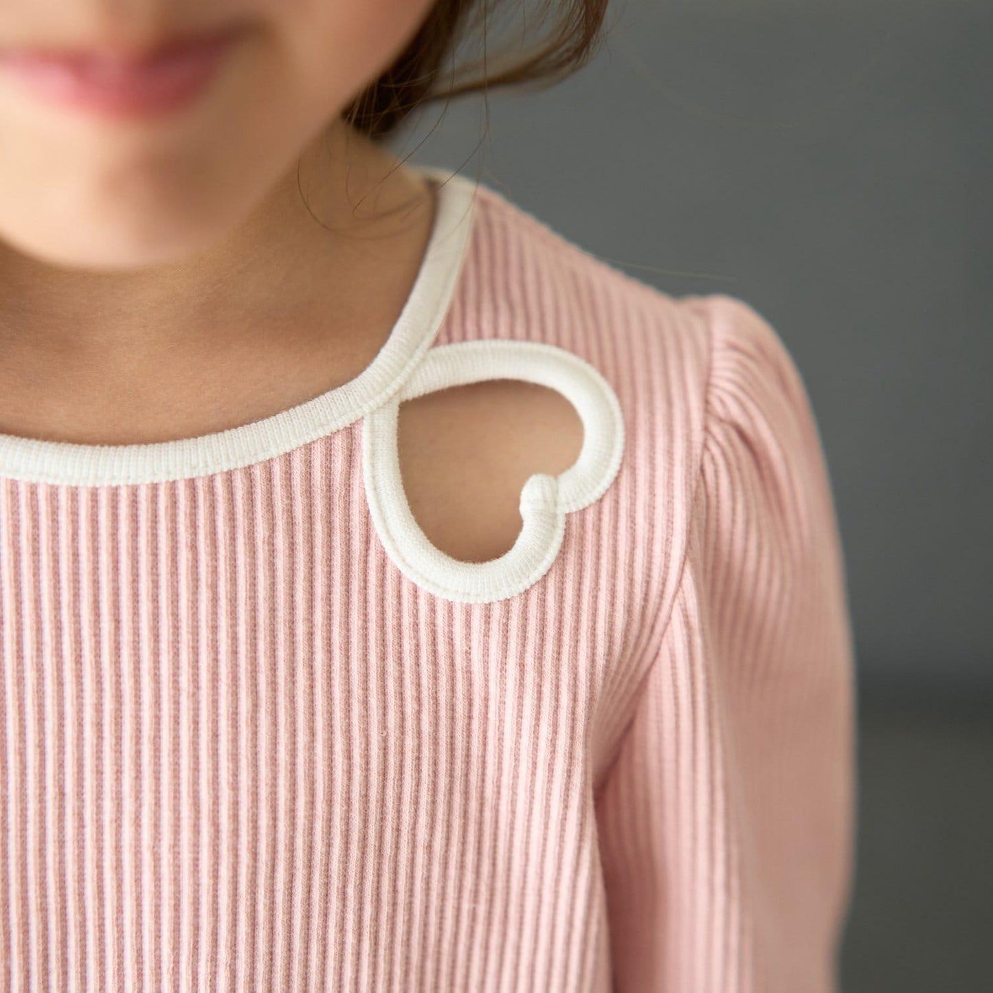 拼色愛心羅紋上衣