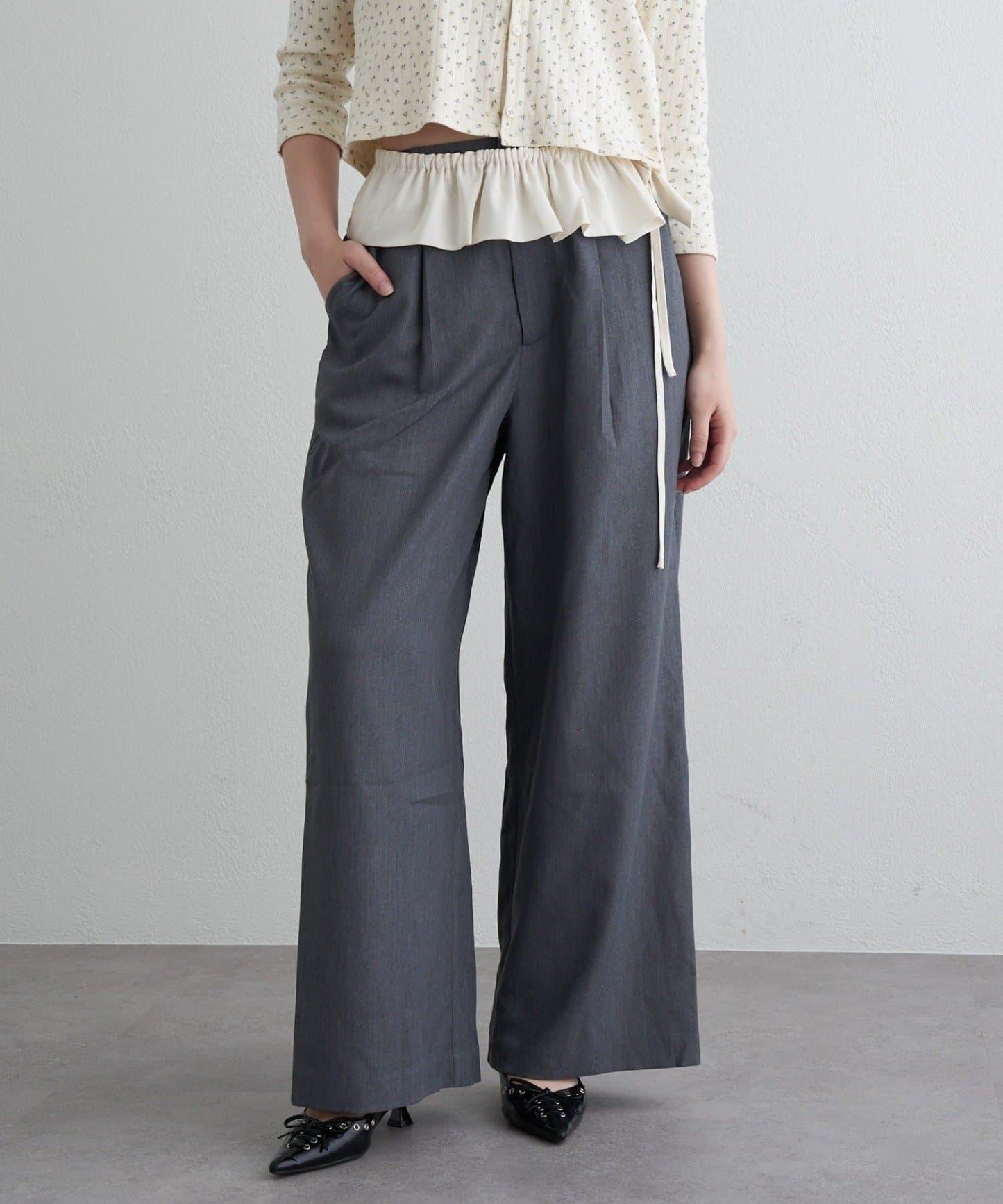 【RAY CASSIN】帶荷葉邊腰帶寬鬆休閒長褲