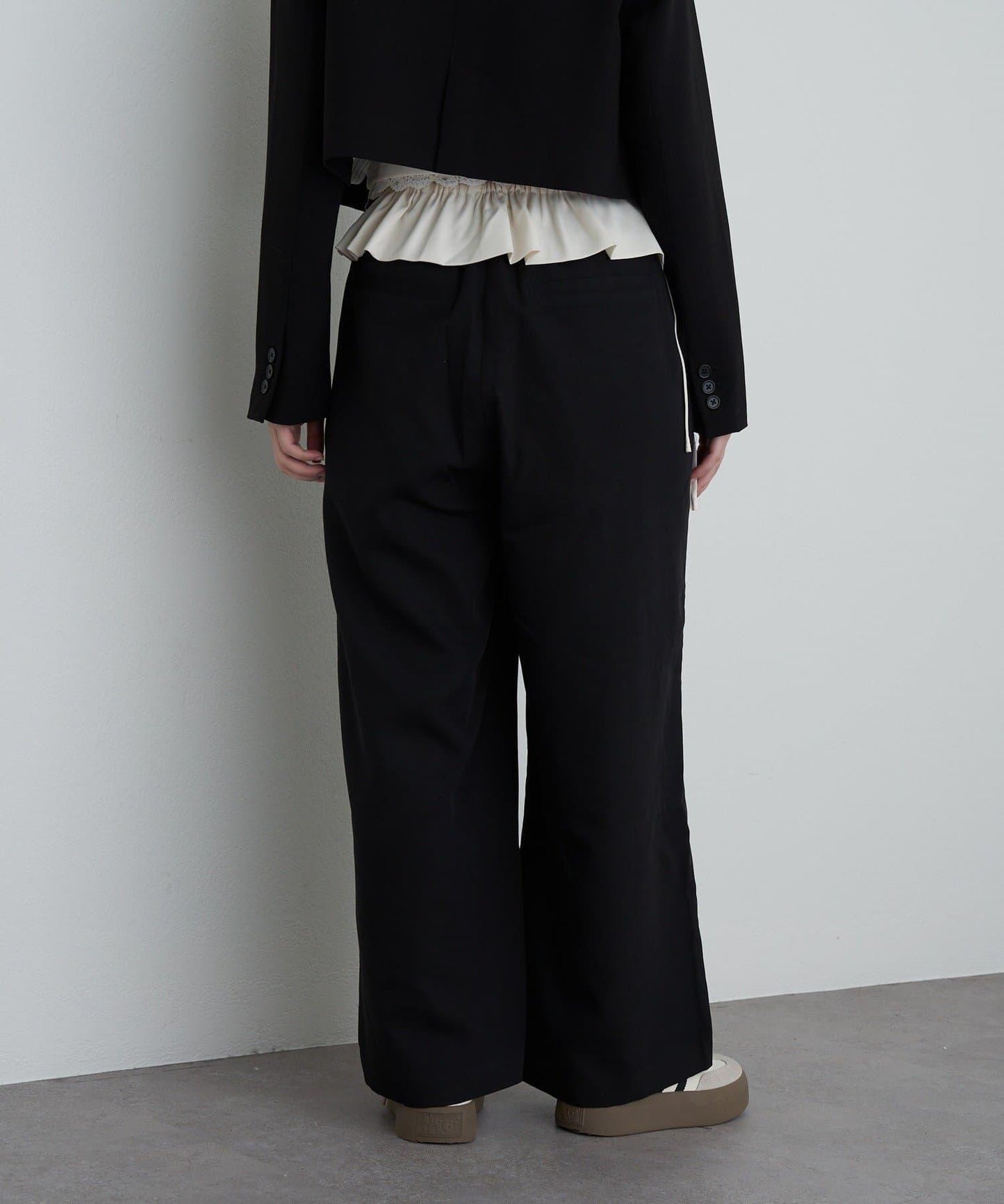 【RAY CASSIN】帶荷葉邊腰帶寬鬆休閒長褲