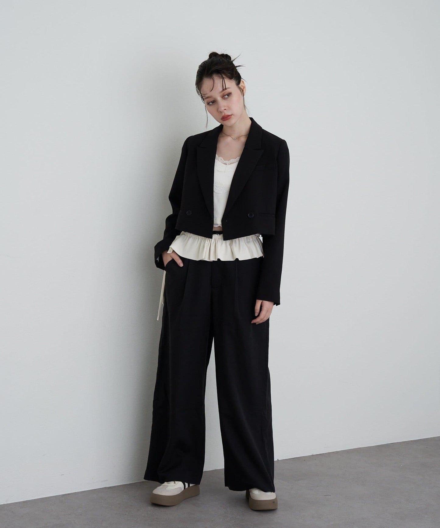 【RAY CASSIN】帶荷葉邊腰帶寬鬆休閒長褲