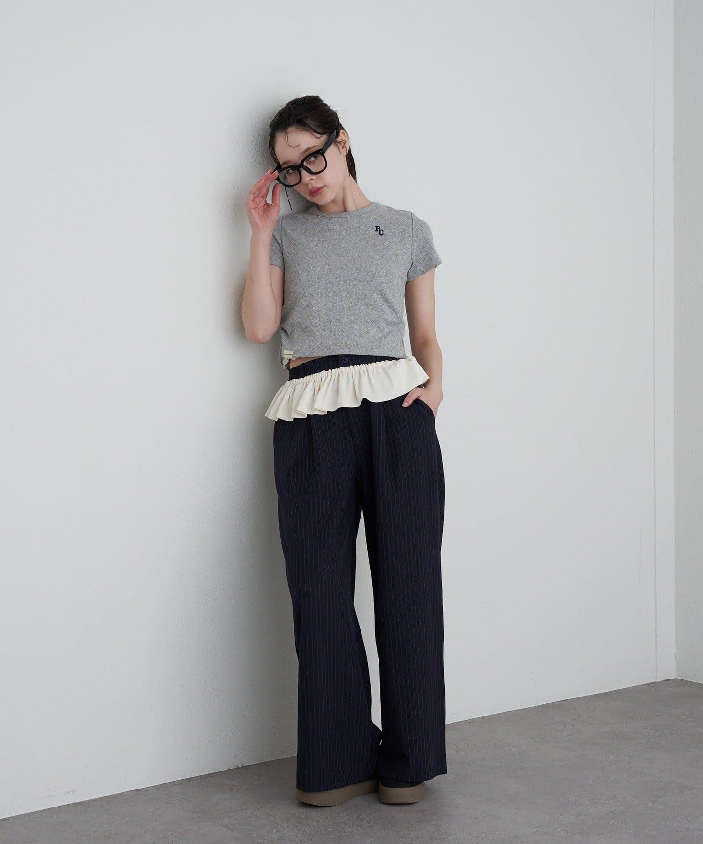 【RAY CASSIN】帶荷葉邊腰帶寬鬆休閒長褲