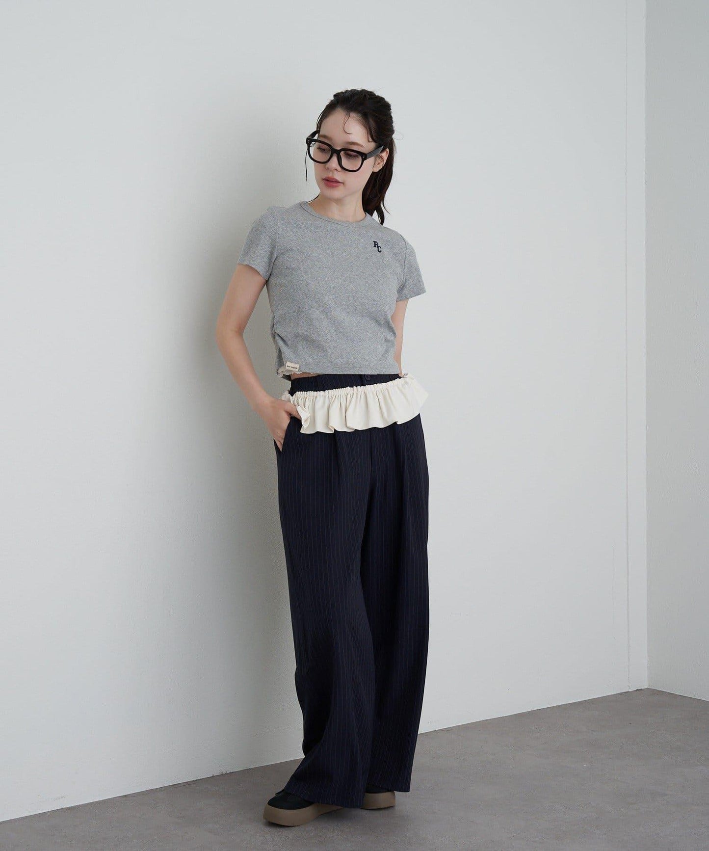 【RAY CASSIN】帶荷葉邊腰帶寬鬆休閒長褲