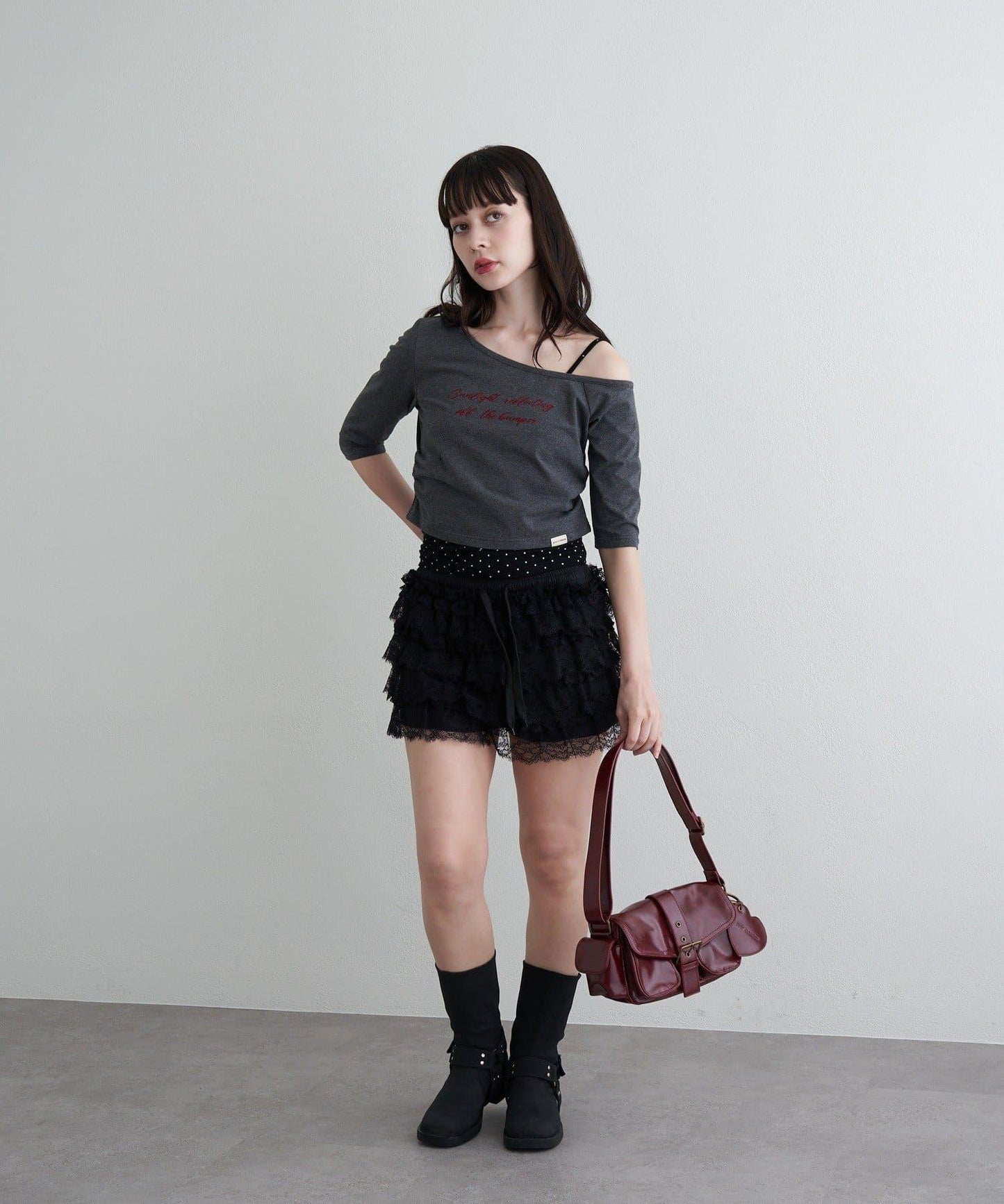 【RAY CASSIN】フロッキーロゴワンショルレイヤードTシャツ