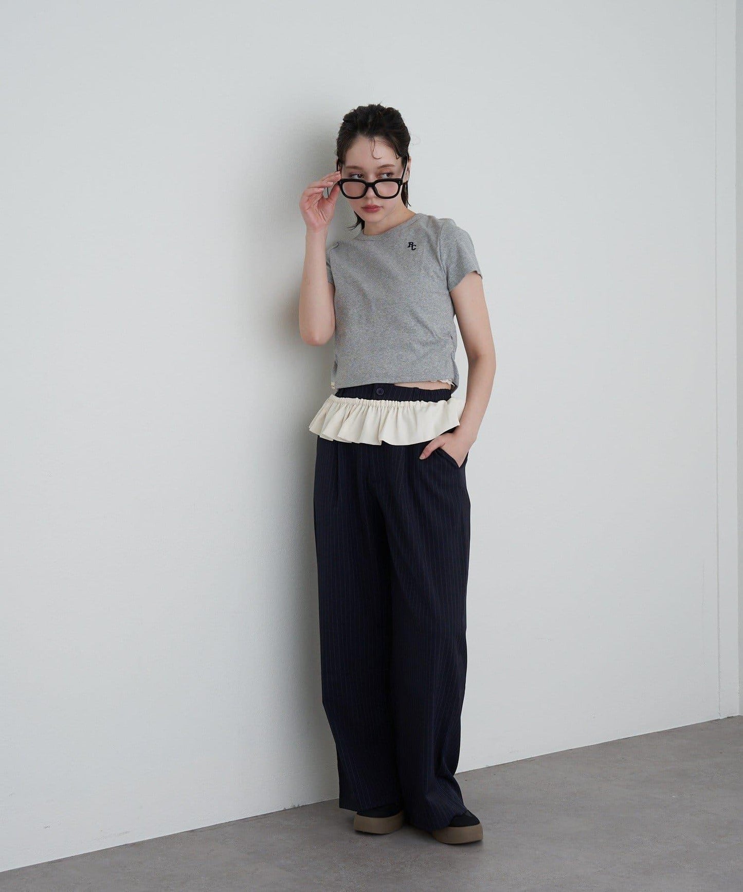 【RAY CASSIN】帶荷葉邊腰帶寬鬆休閒長褲