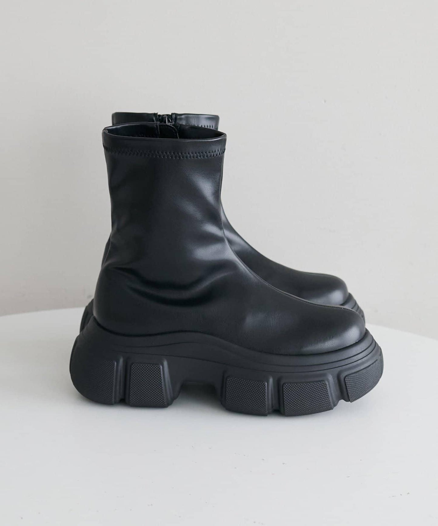 【Discoat】厚底彈力短靴