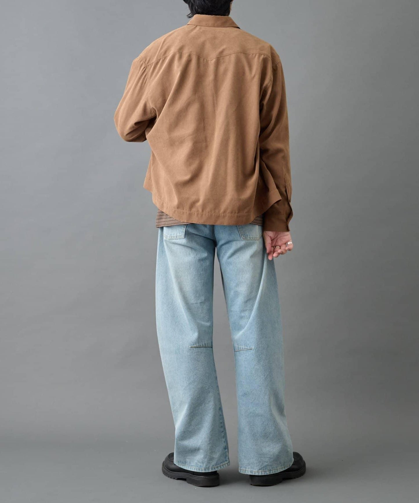 【AW】窄版桃皮西部風短款襯衫