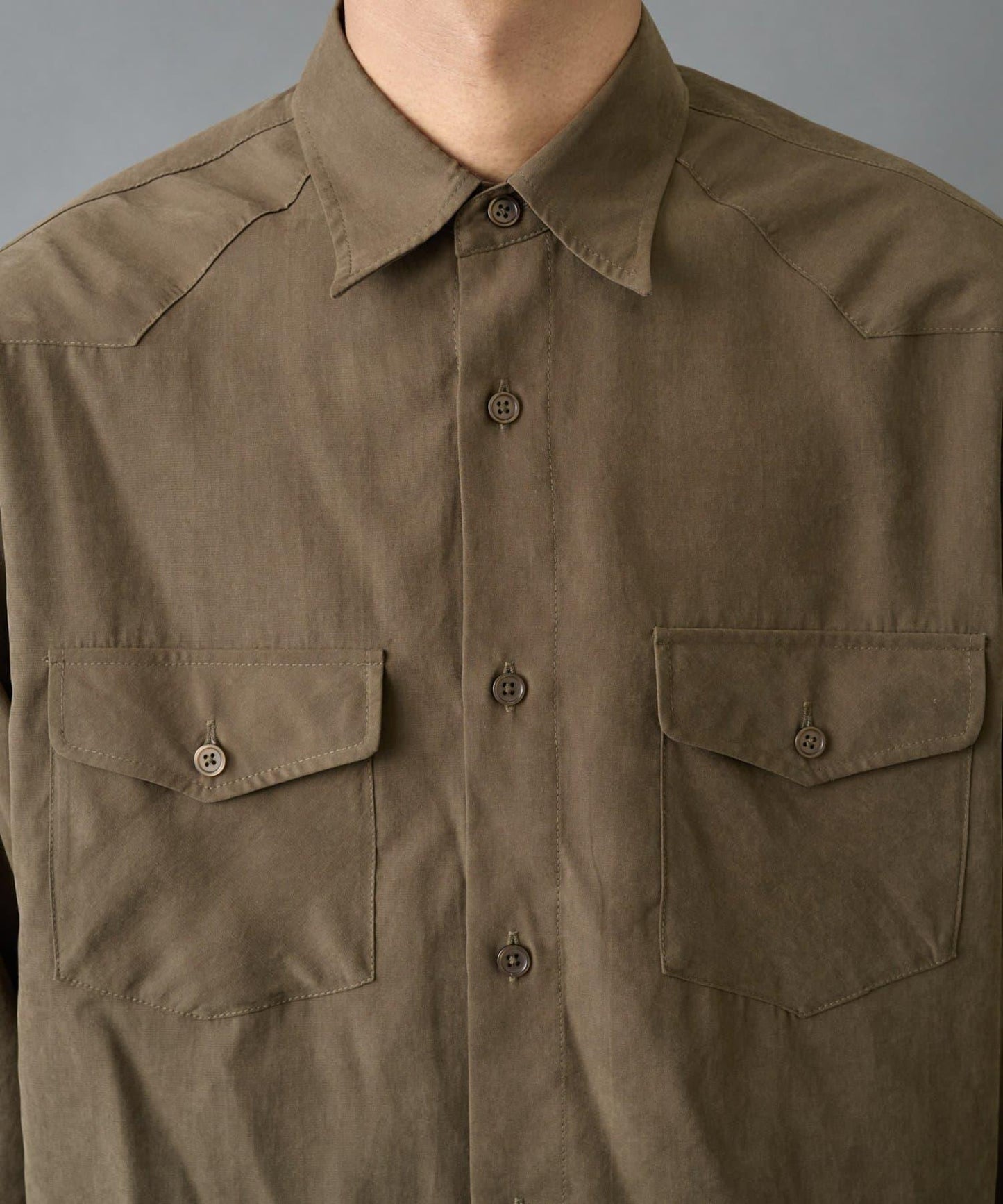 【AW】窄版桃皮西部風短款襯衫