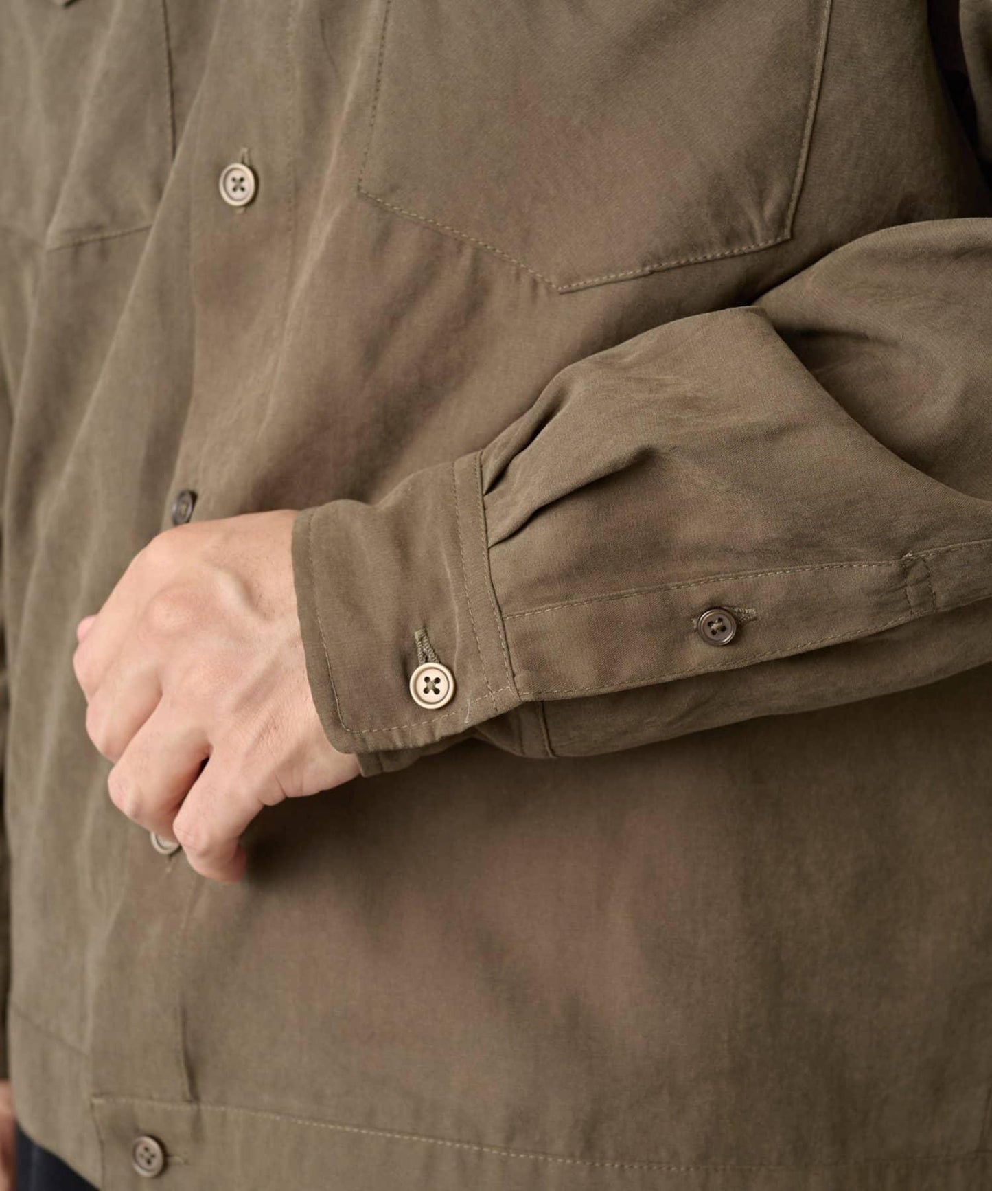 【AW】窄版桃皮西部風短款襯衫