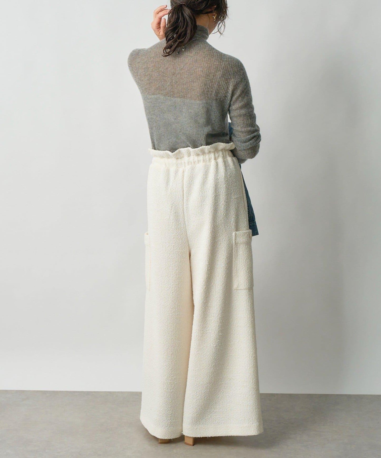 【打造時尚造型】剪裁粗花呢寬腿褲