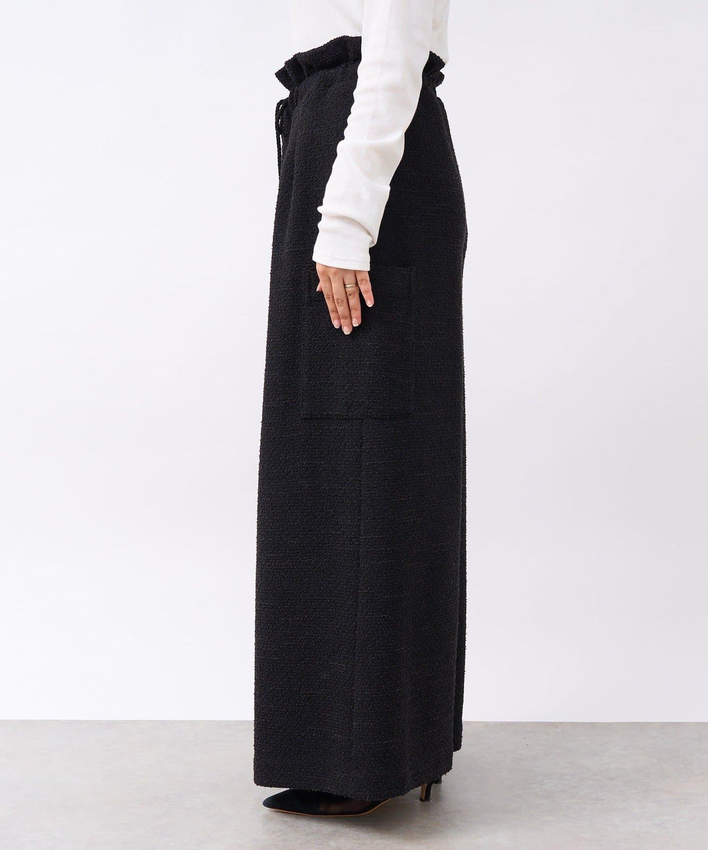 【打造時尚造型】剪裁粗花呢寬腿褲