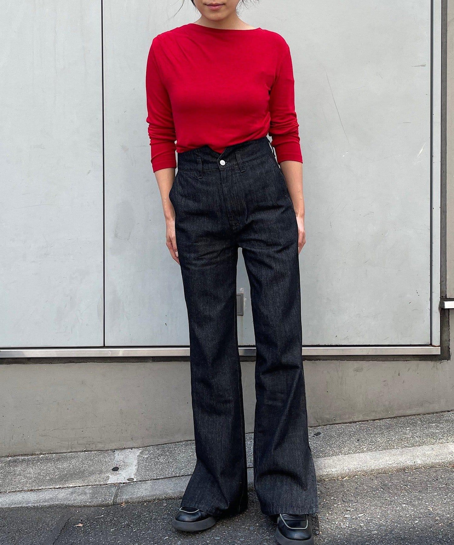 常規版型開叉牛仔褲