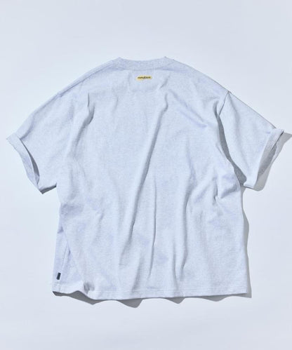 【Exclusive】雙標拱形字母圓領短袖T恤