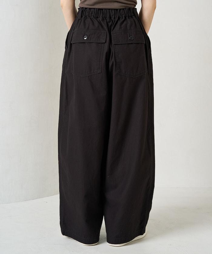 休閒寬鬆後幅斜紋長褲