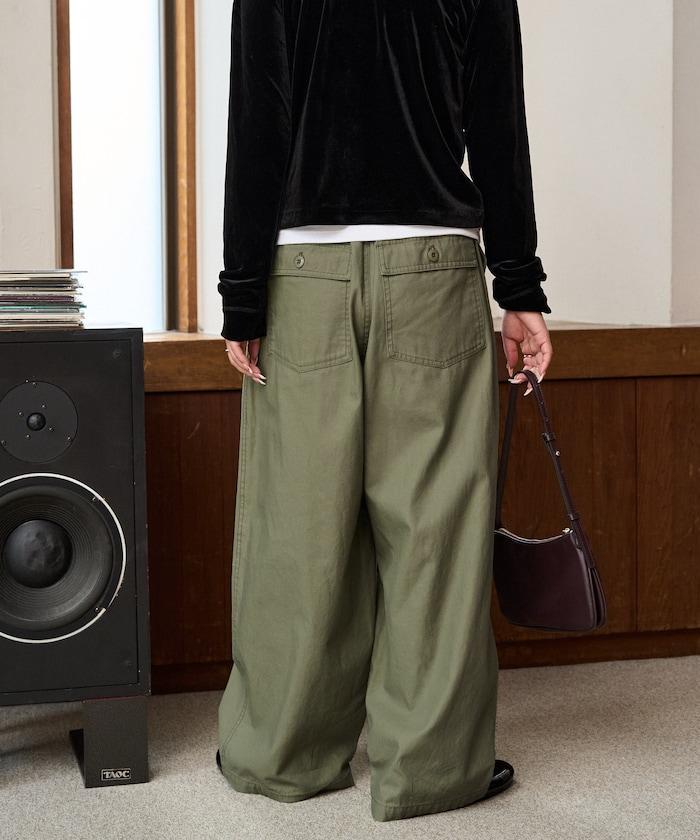 休閒寬鬆後幅斜紋長褲