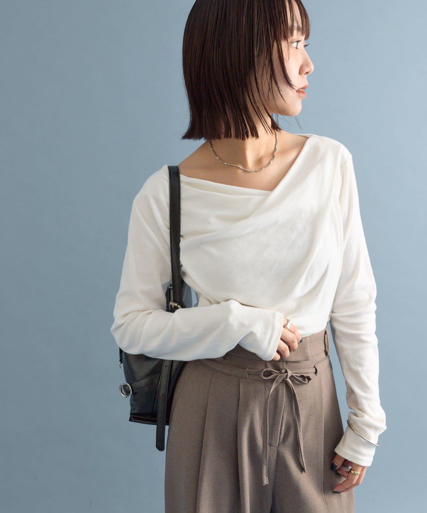 【人氣系列/新色白色・灰色2】一字肩長袖T恤※僅限電商渠道專屬顏色