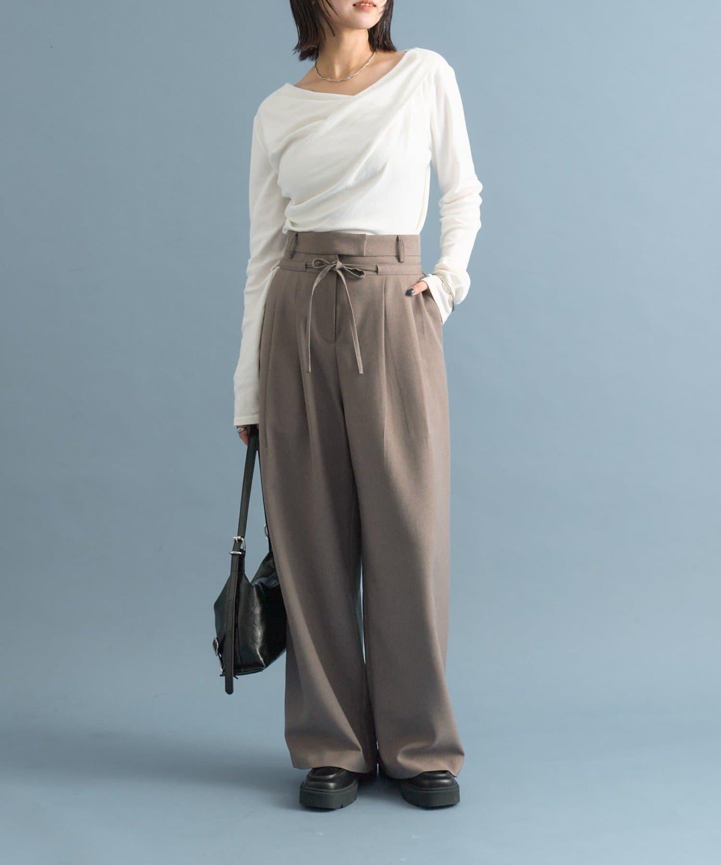 【人氣系列/新色白色・灰色2】一字肩長袖T恤※僅限電商渠道專屬顏色