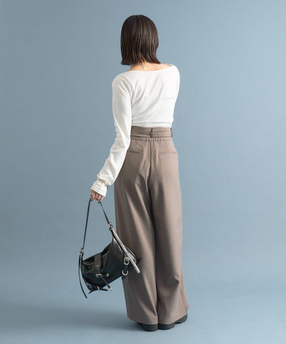 【人氣系列/新色白色・灰色2】一字肩長袖T恤※僅限電商渠道專屬顏色