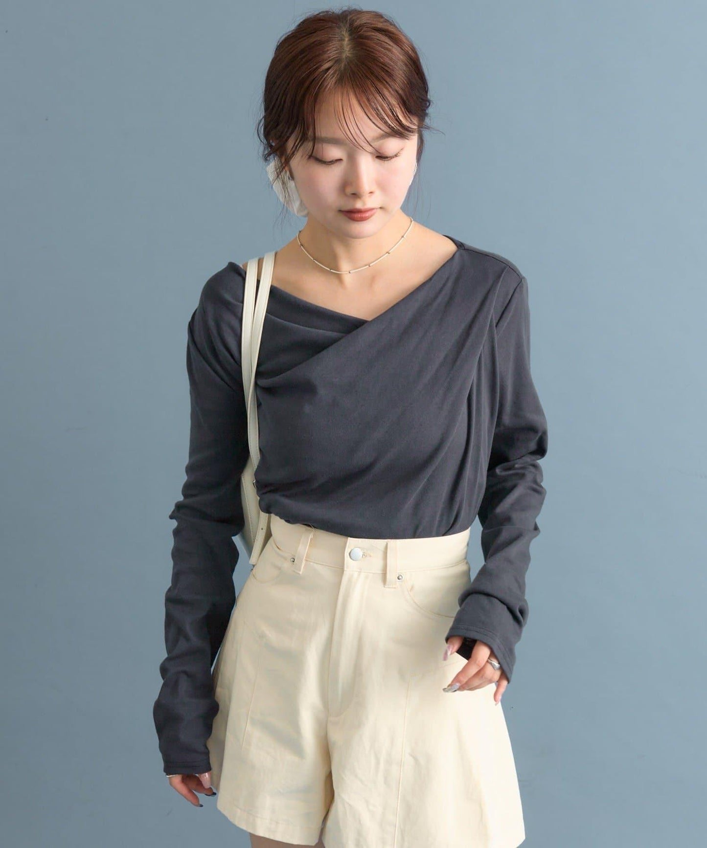 【人氣系列/新色白色・灰色2】一字肩長袖T恤※僅限電商渠道專屬顏色