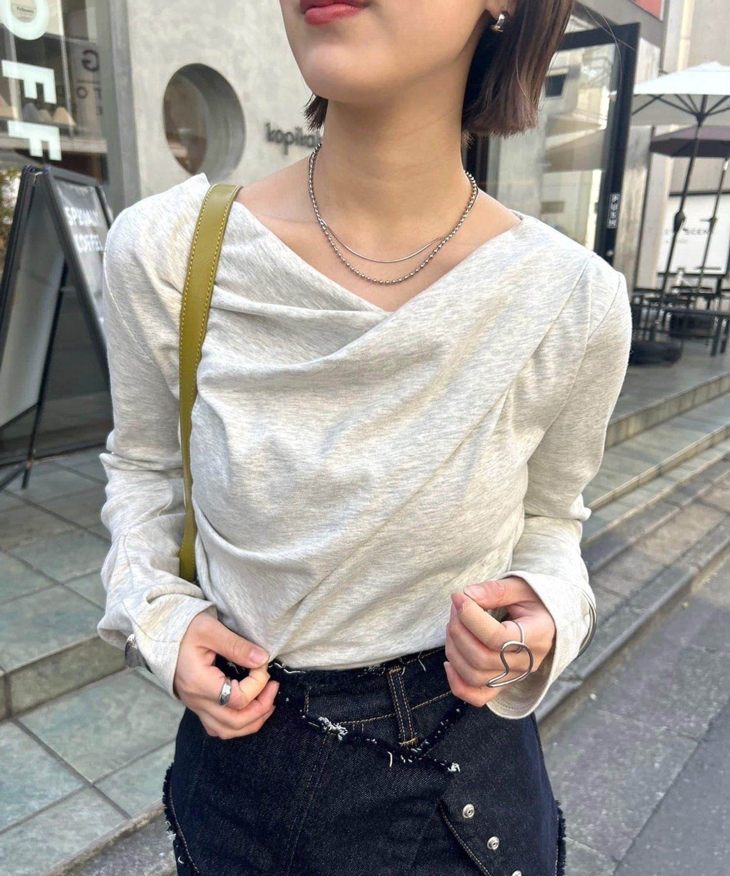 【人氣系列/新色白色・灰色2】一字肩長袖T恤※僅限電商渠道專屬顏色