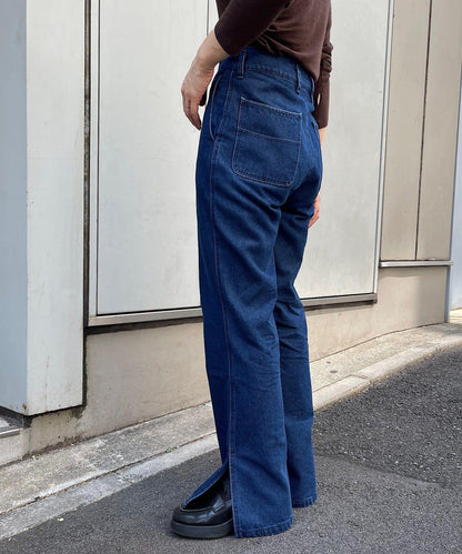 常規版型開叉牛仔褲