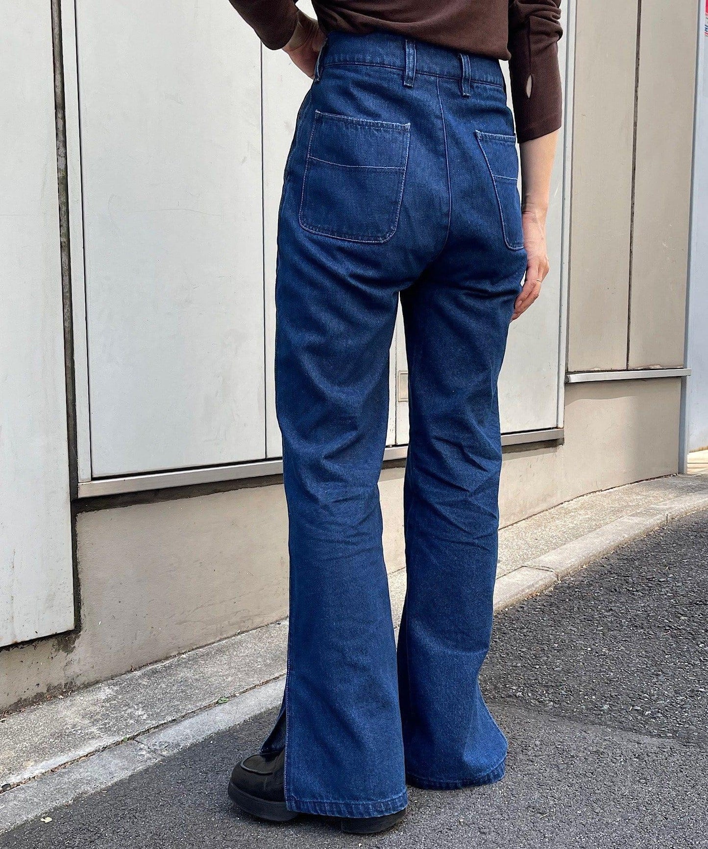 常規版型開叉牛仔褲