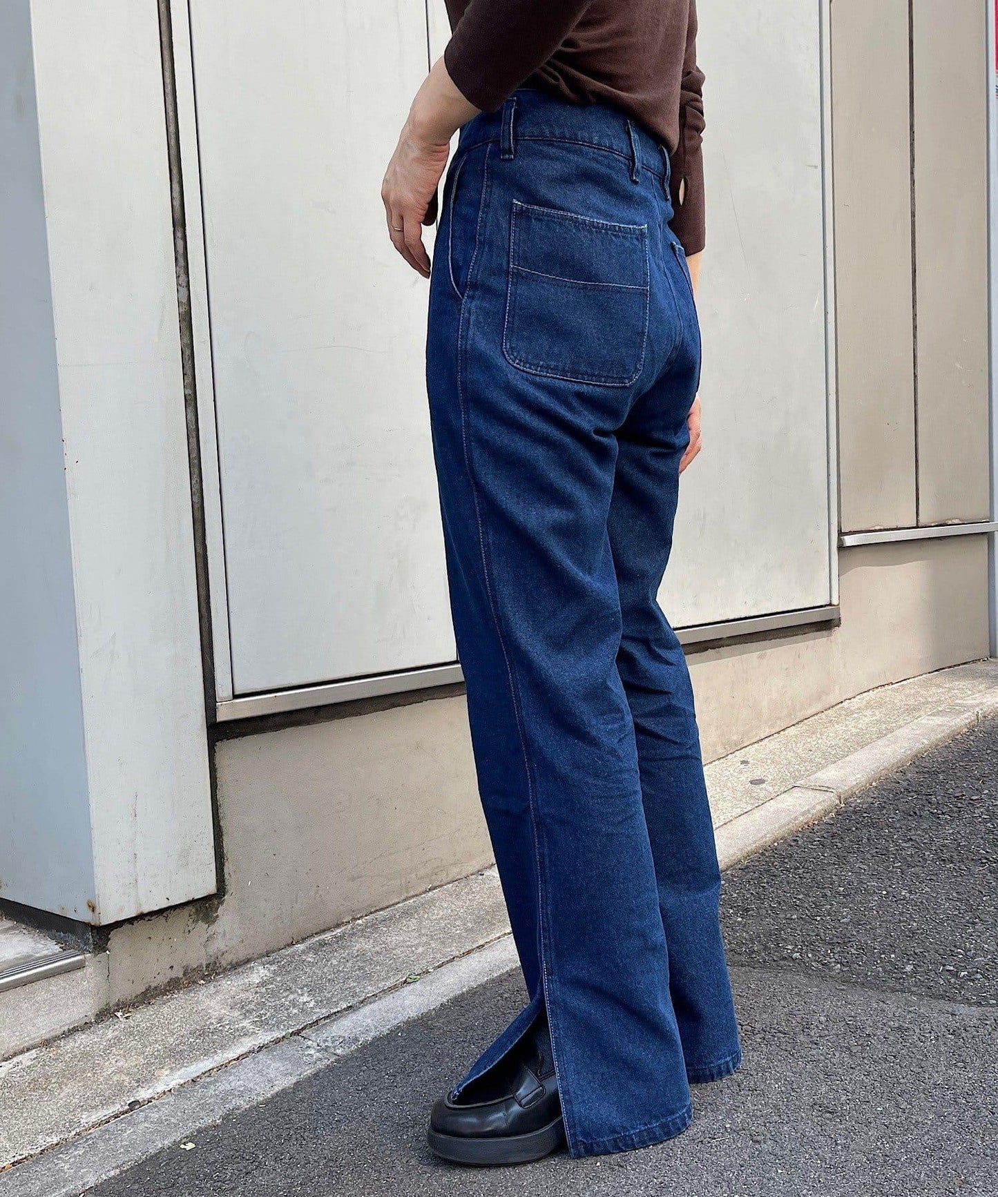 常規版型開叉牛仔褲