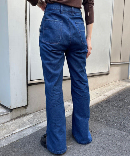 常規版型開叉牛仔褲