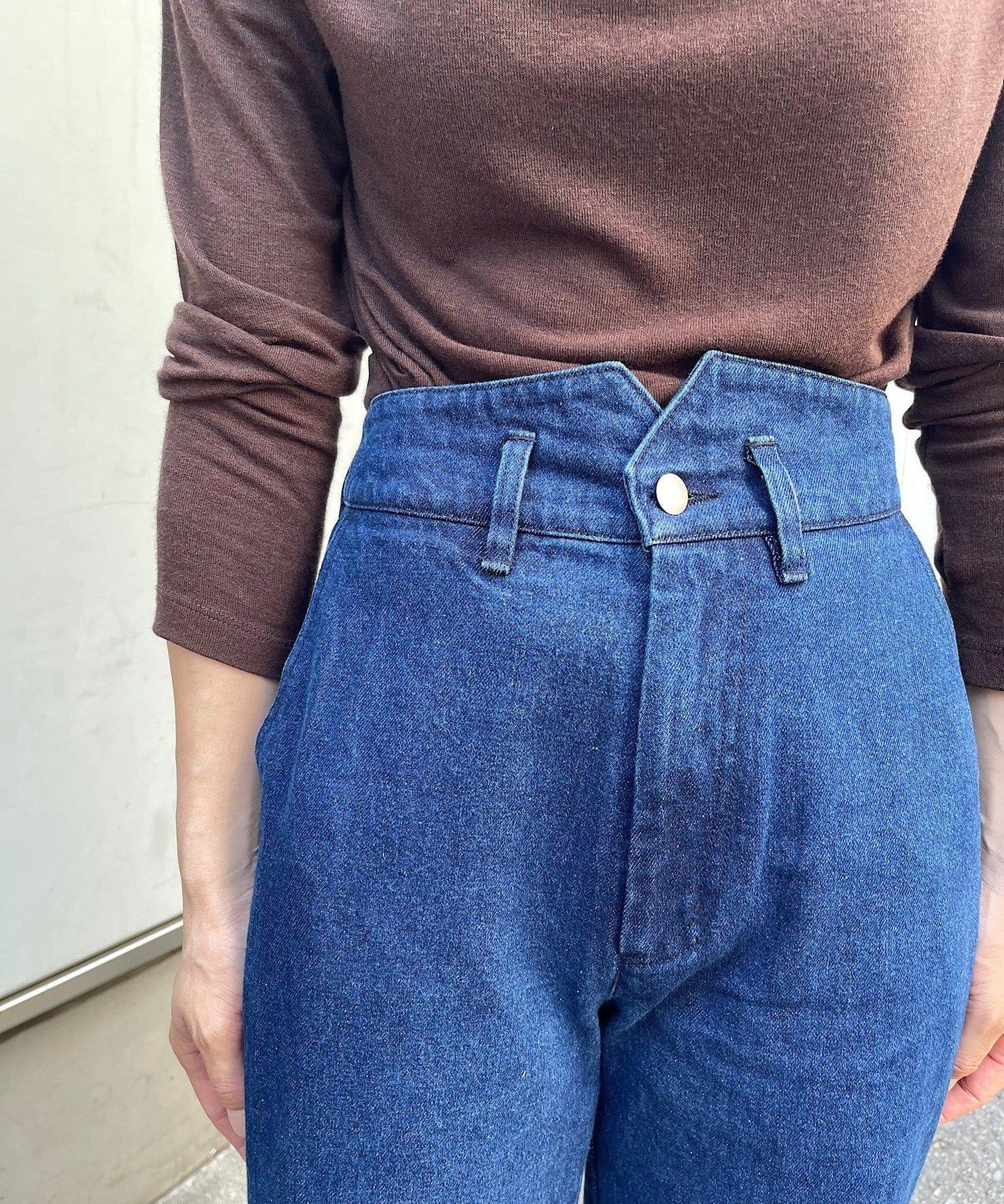 常規版型開叉牛仔褲