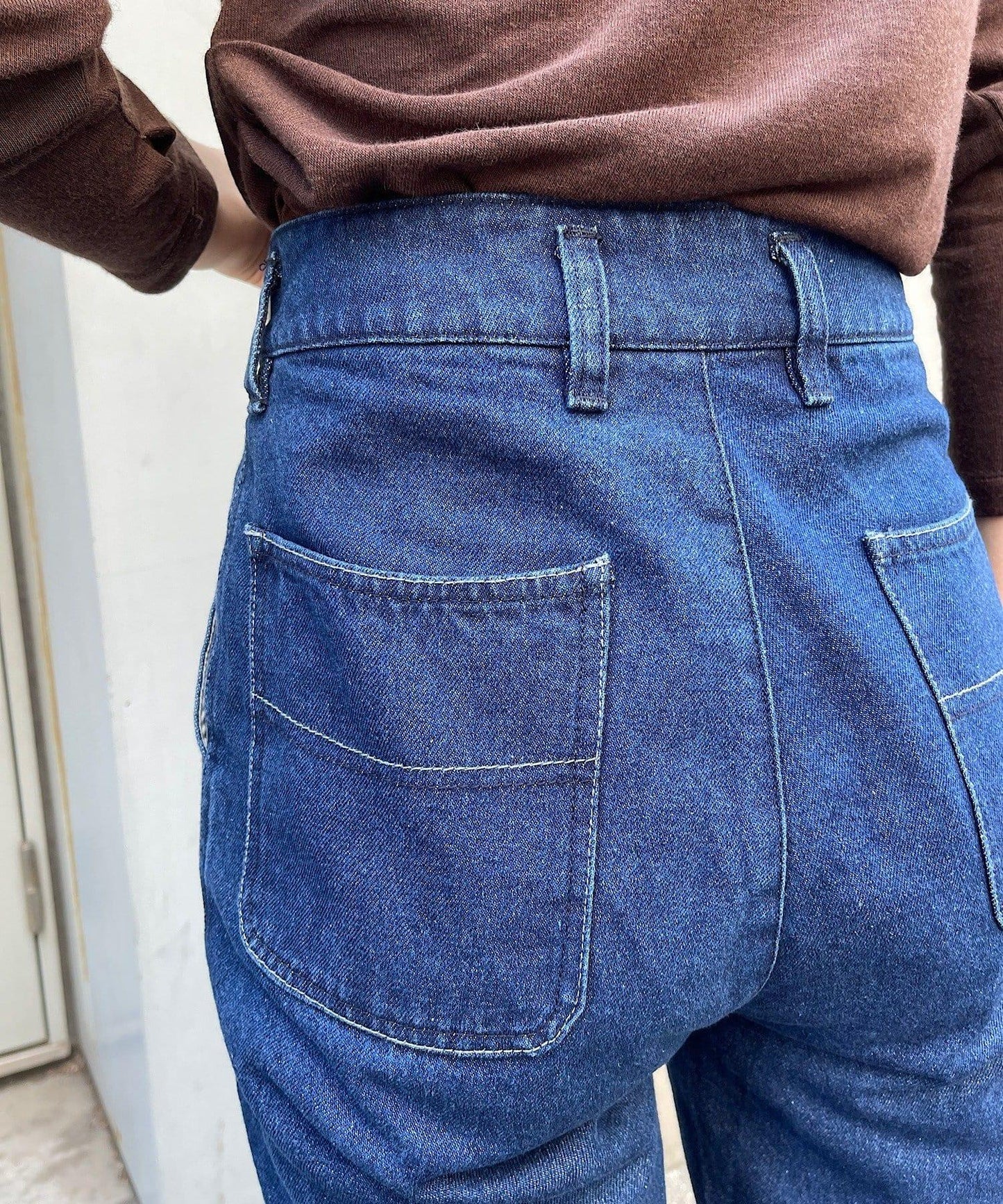 常規版型開叉牛仔褲