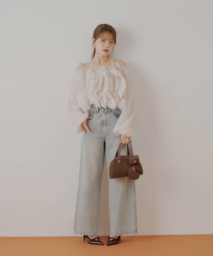 【Chico】荷葉邊一字肩襯衫