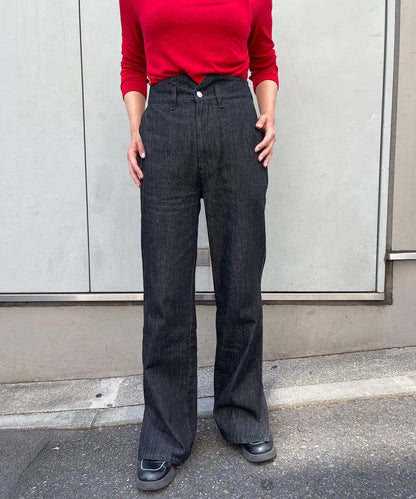 常規版型開叉牛仔褲