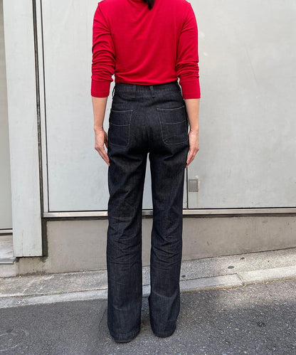 常規版型開叉牛仔褲