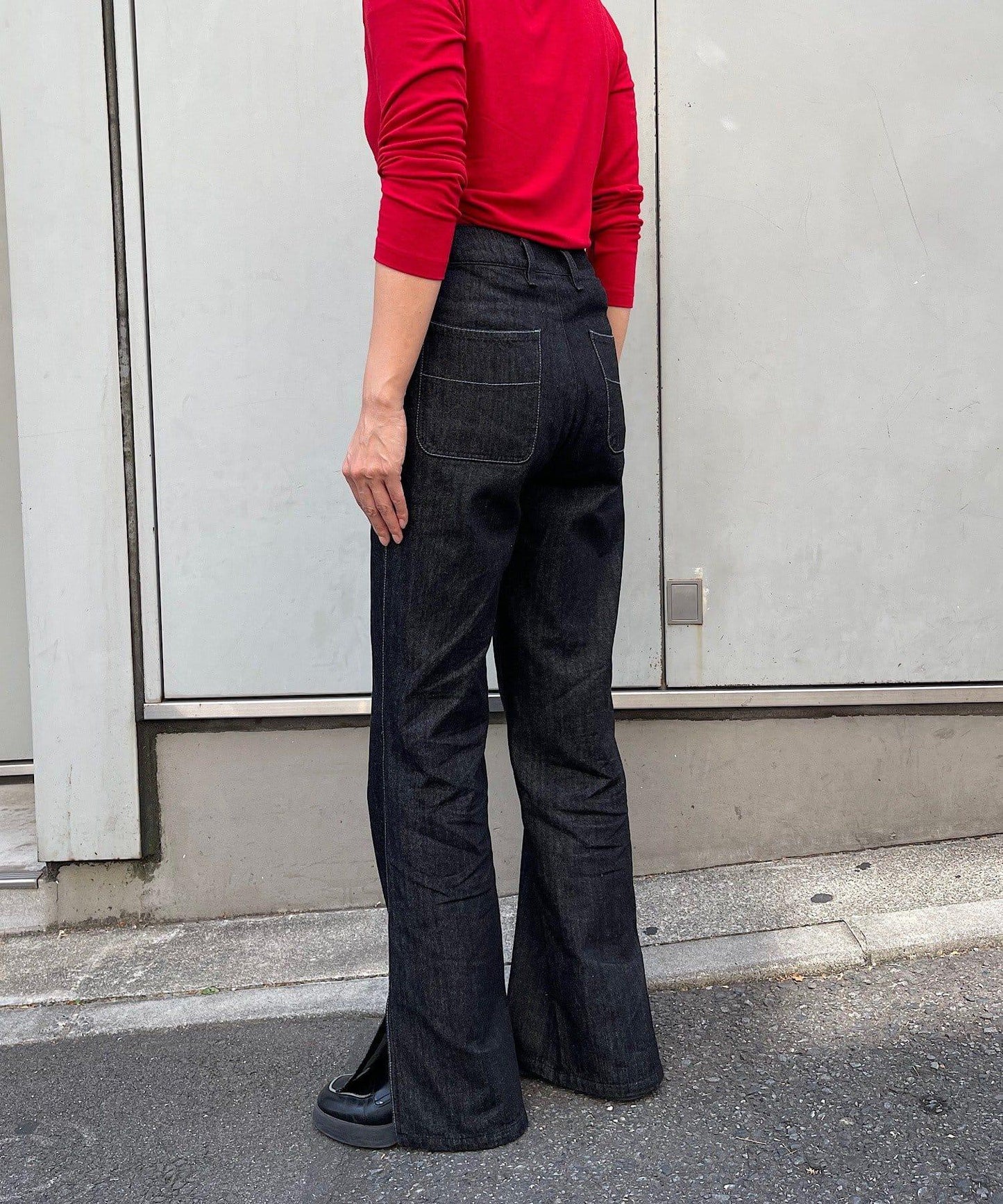 常規版型開叉牛仔褲