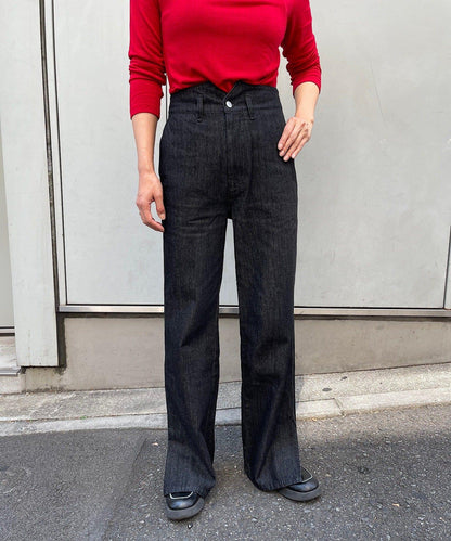 常規版型開叉牛仔褲