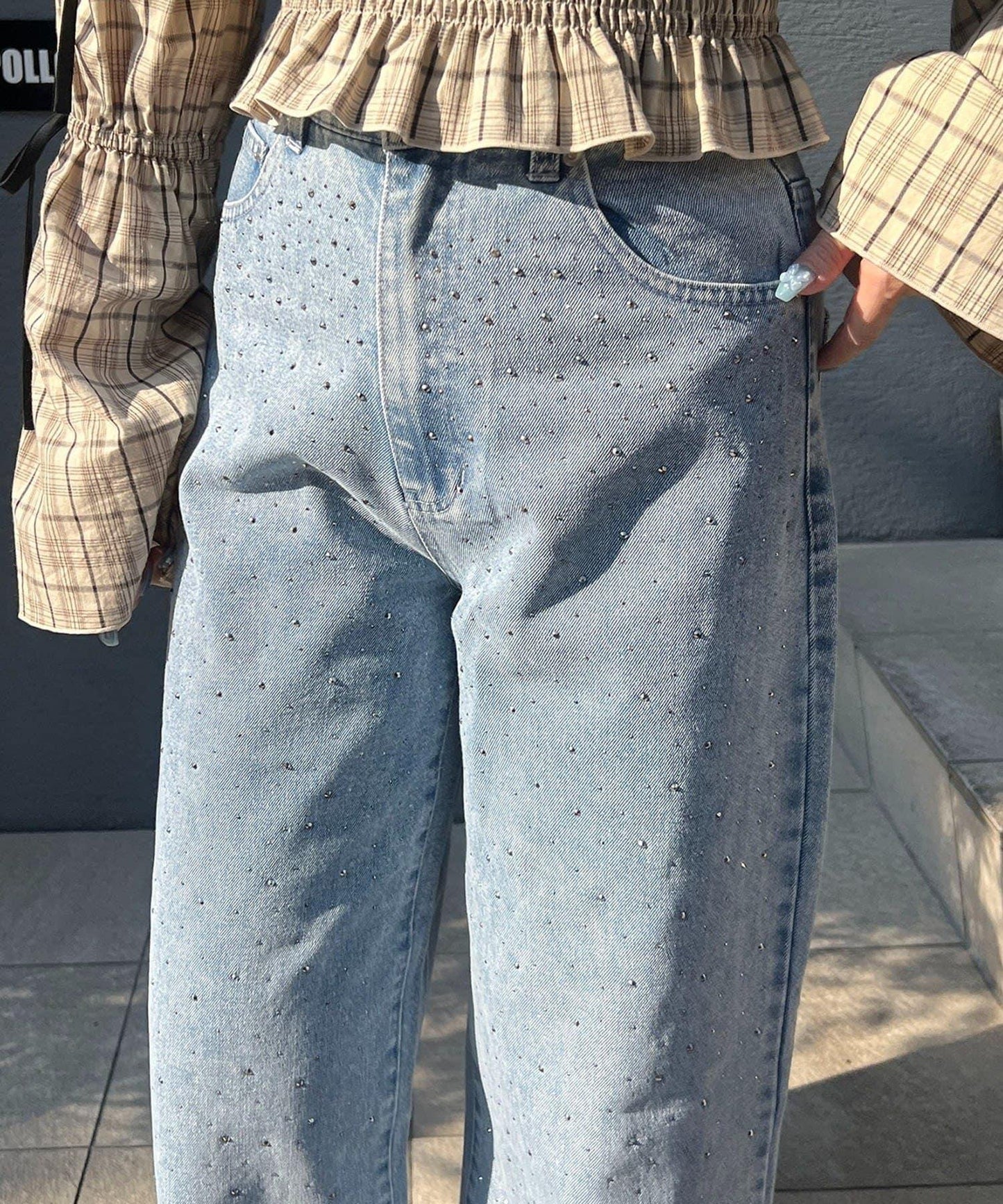 美麗剪裁鑲鑽牛仔褲