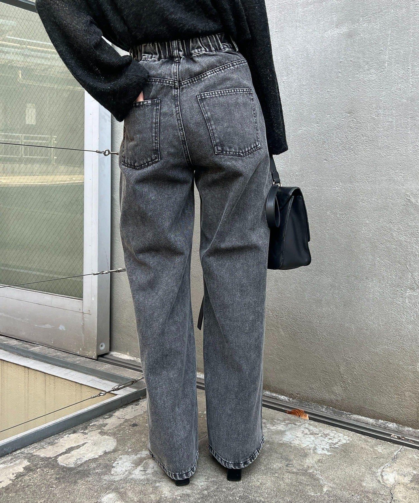 美麗剪裁鑲鑽牛仔褲