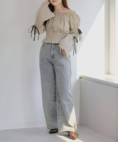 美麗剪裁鑲鑽牛仔褲