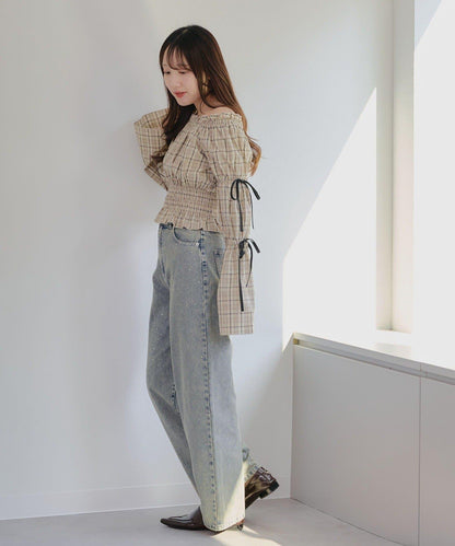 美麗剪裁鑲鑽牛仔褲