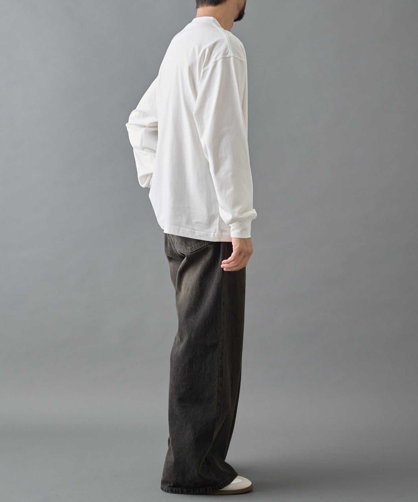 【AW】桃皮絨刺繡長袖T恤