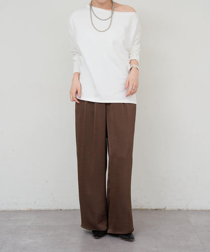 側開叉一字肩衛衣