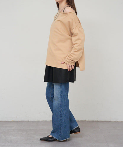 側開叉一字肩衛衣