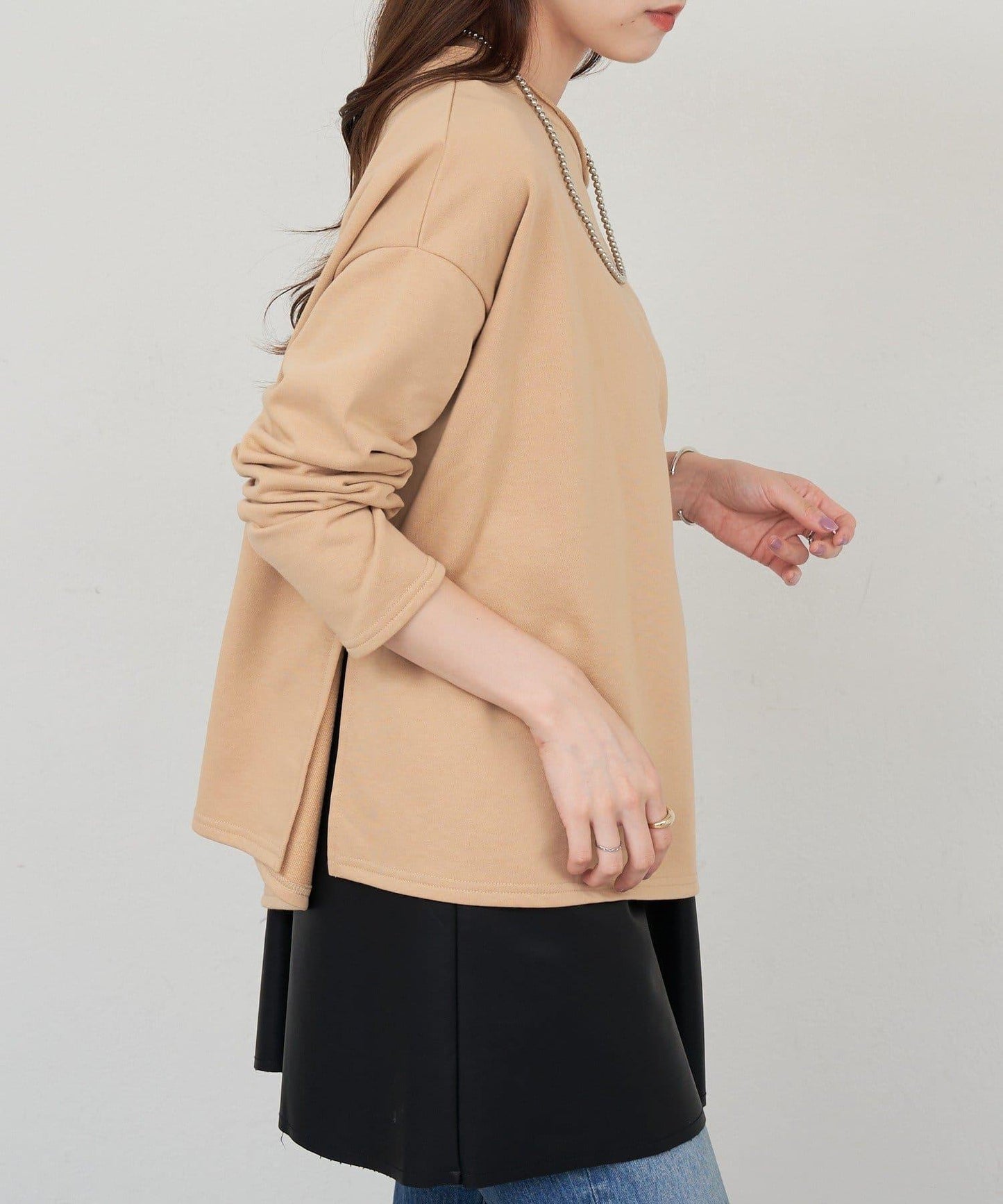 側開叉一字肩衛衣