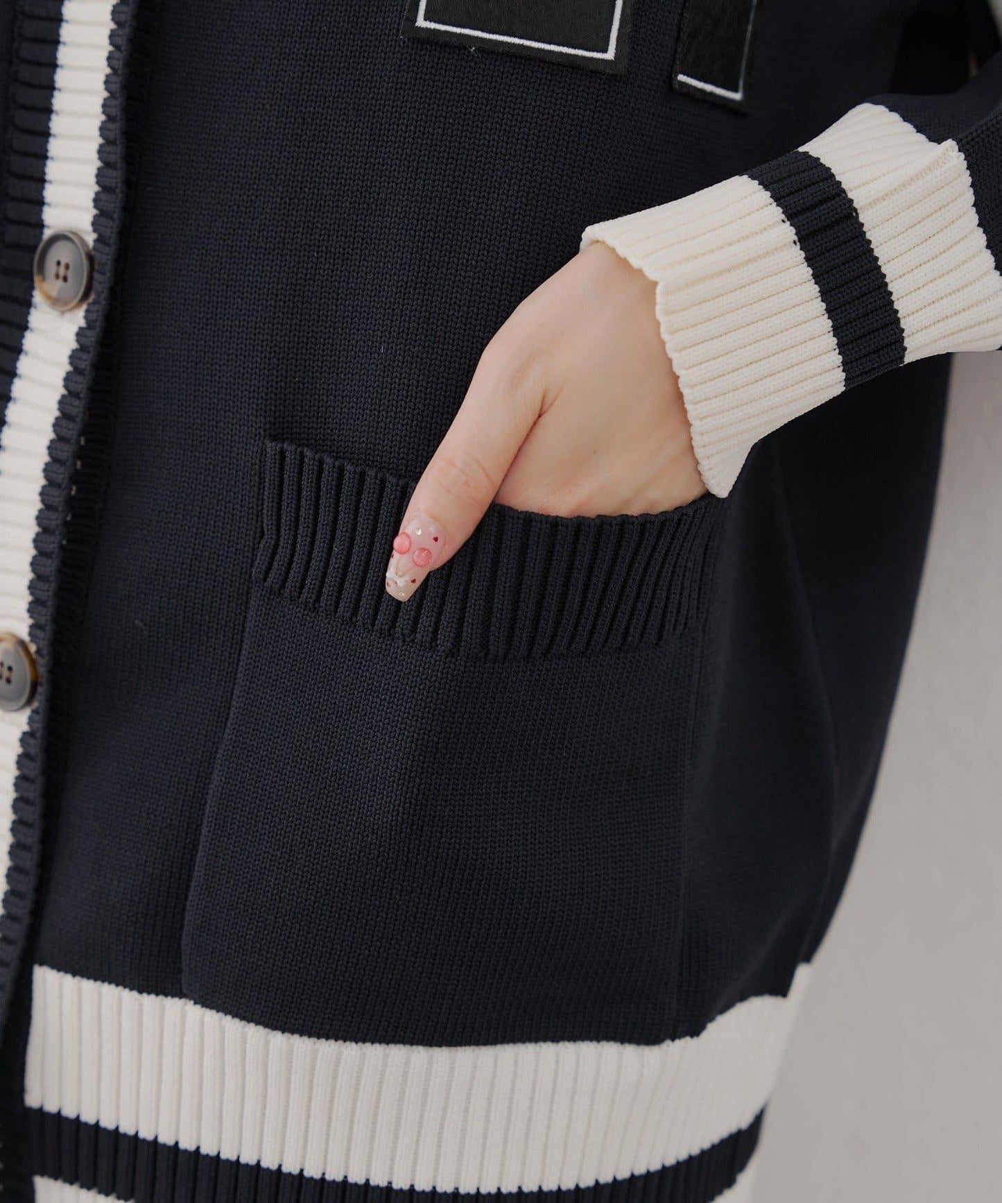 累計1萬件的人氣系列！【RMAF】字母開衫