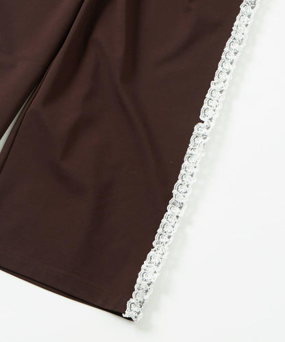 【WHO'S WHO gallery】側邊蕾絲拼接長褲