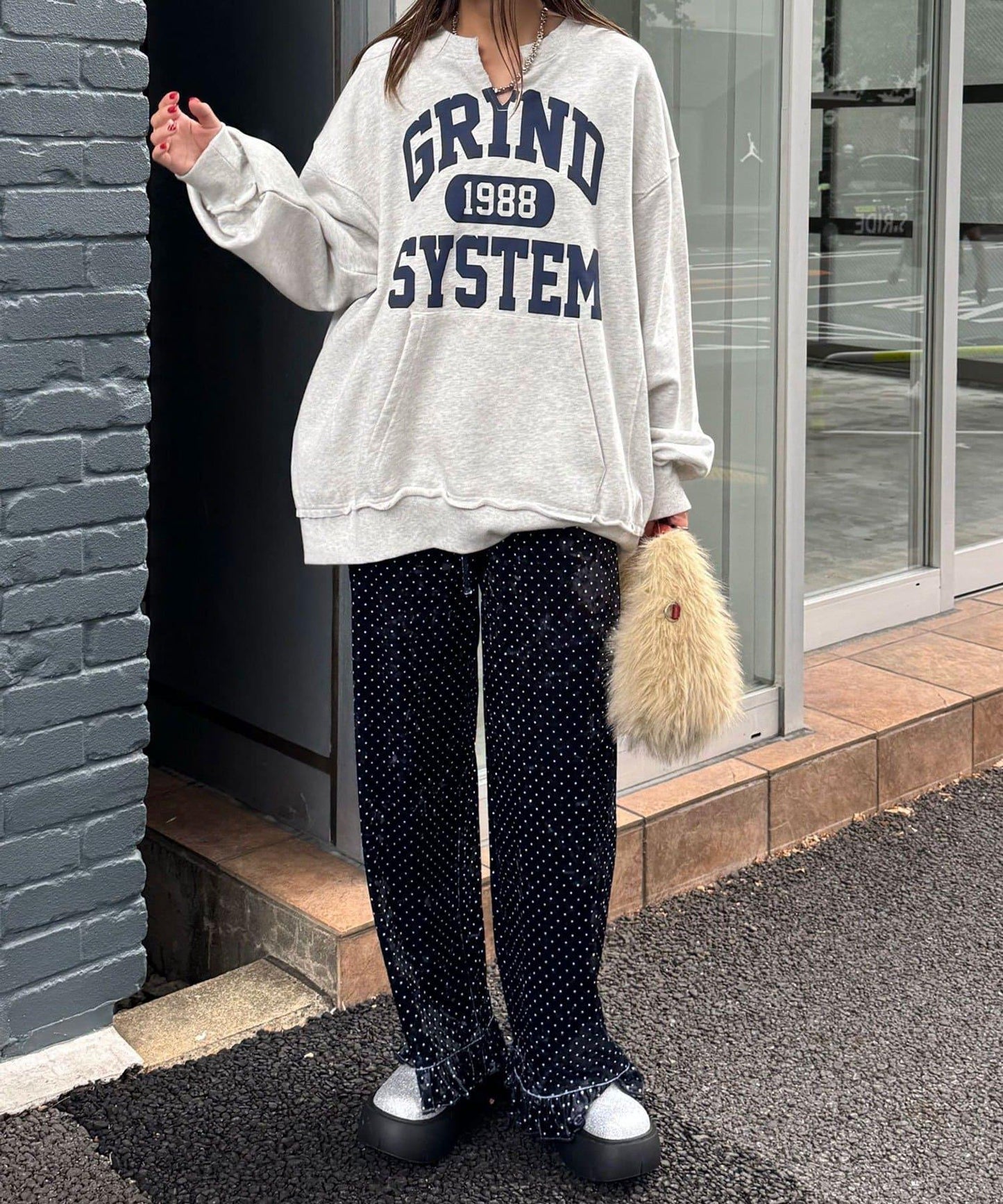 拼色圖案天鵝絨荷葉邊褲〈波點／花卉〉